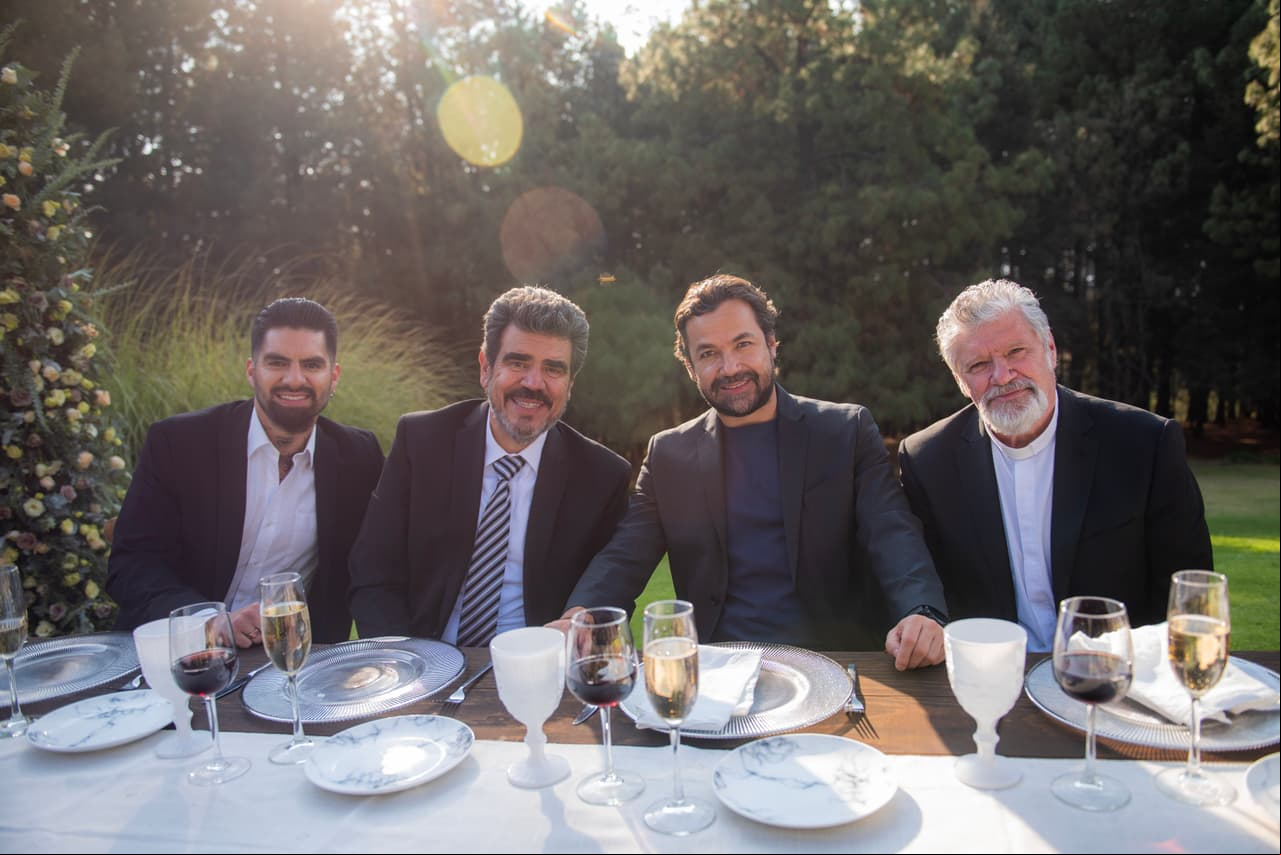 'Jhony', 'Ramiro', 'José' y el padre 'Guillermo' no podían faltar a este magno evento.