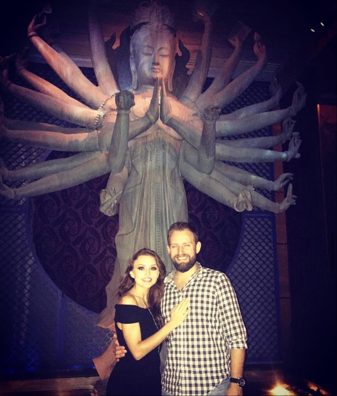 Así, desde su infancia, Arnaud y Angelique han sido muy unidos, e incluso han viajado juntos tanto en México como a otras partes del mundo.